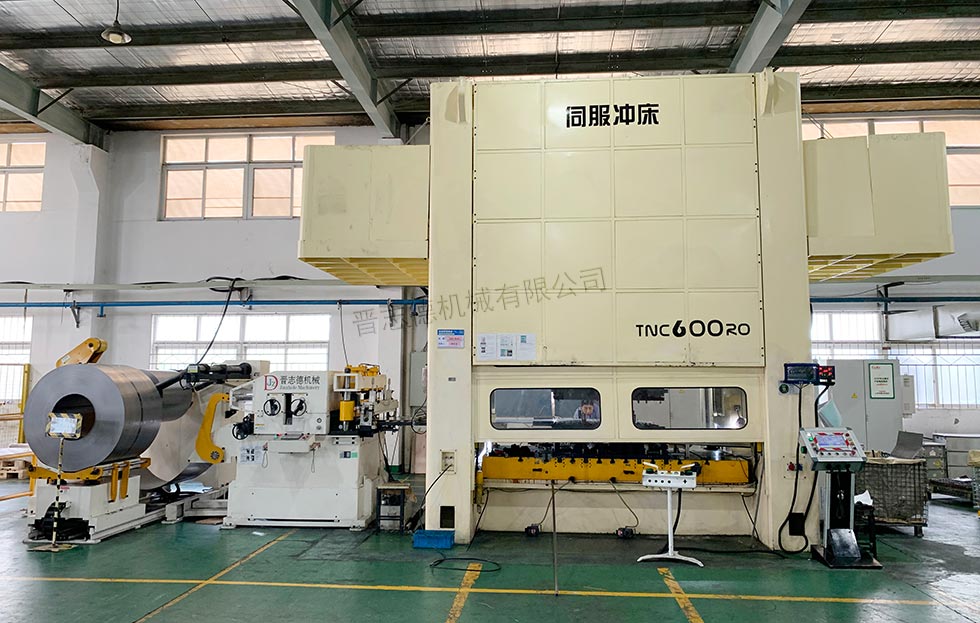 大噸位伺服壓力機(jī)